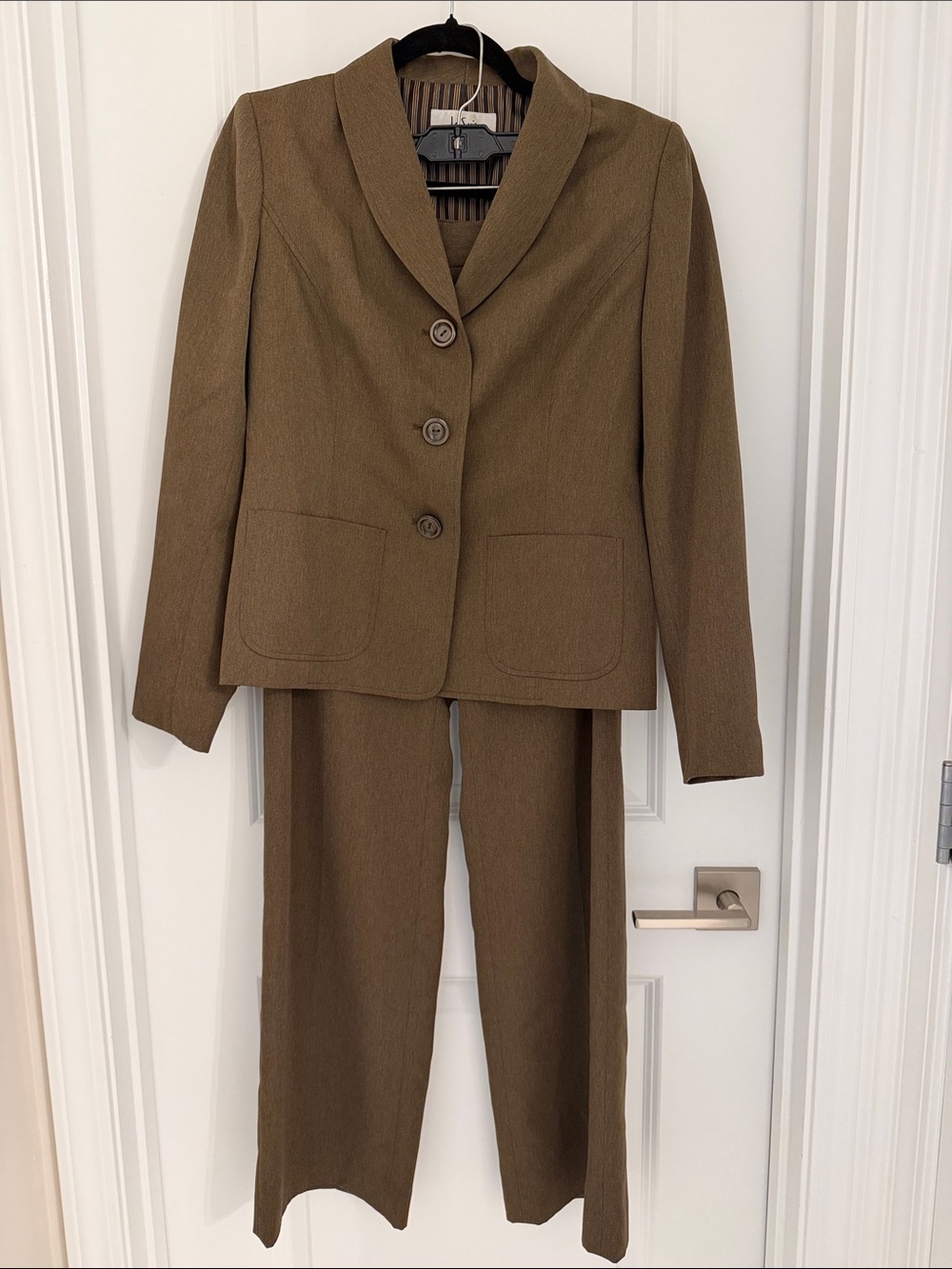 Brown Two-Piece Suit Jacket & Pants Set